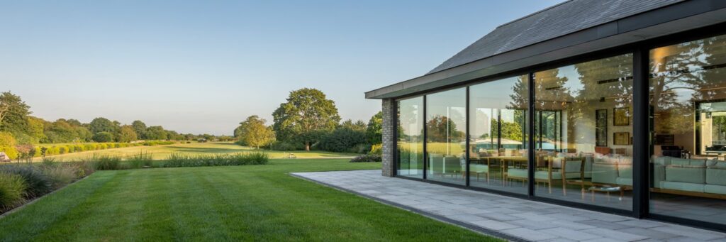 Frameless glass sliding door